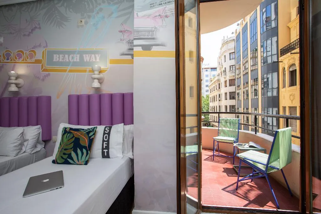 TWIN WITH BALCONY Room, Casual Vintage Valencia, Valencia
