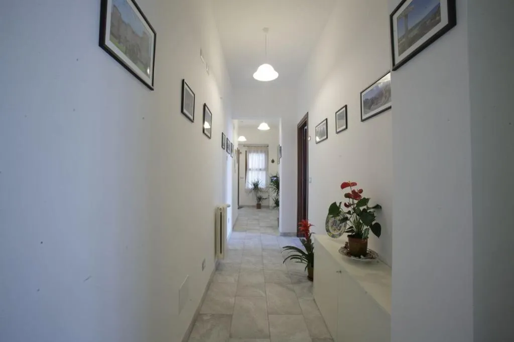 Lobby, Etna Sea House, Catania