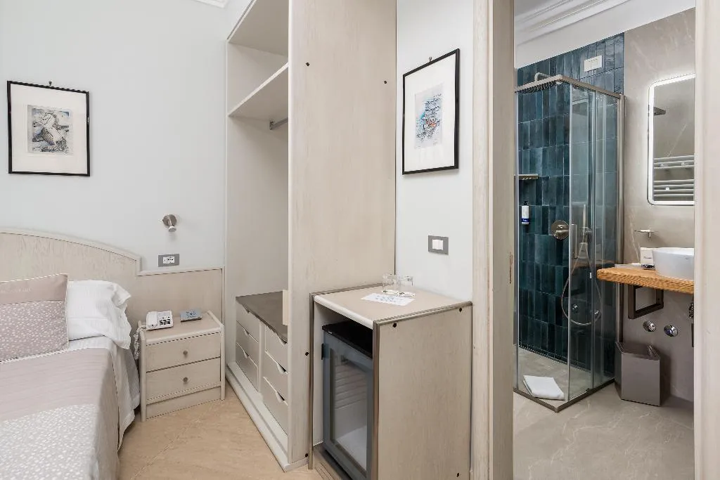 TRIPLE STANDARD Room, Comfort Hotel Gardenia Sorrento Coast, Naples