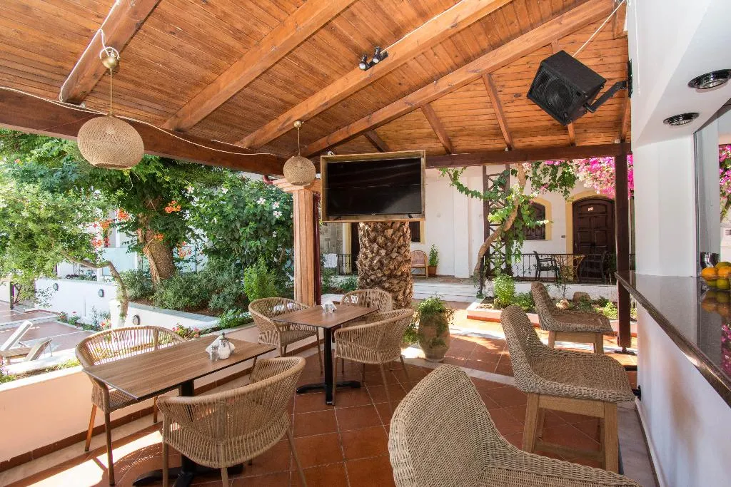Bar, Rena Apartments, Crete