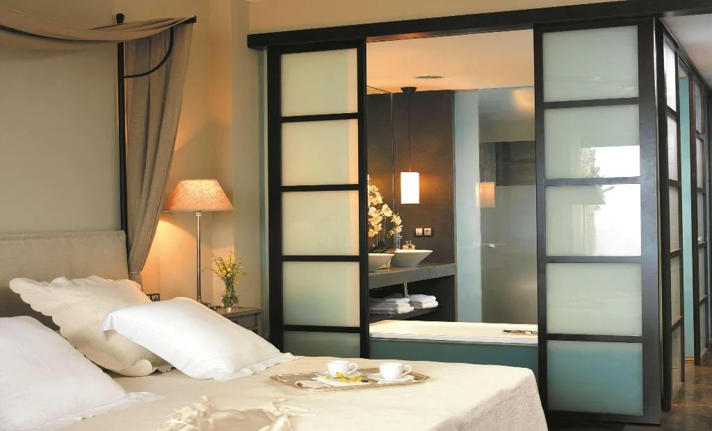 Double or Twin DELUXE SEA VIEW Room, Asia Gardens Hotel & Thai Spa, a Royal Hideaway Ho, Costa Blanca