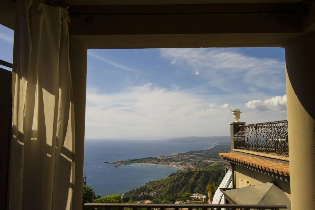 DOUBLE SEA VIEW KING BED Room, Villa Ducale, Taormina