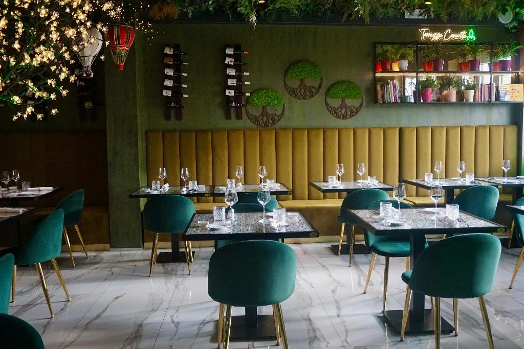 Restaurant, Caravita, Rome