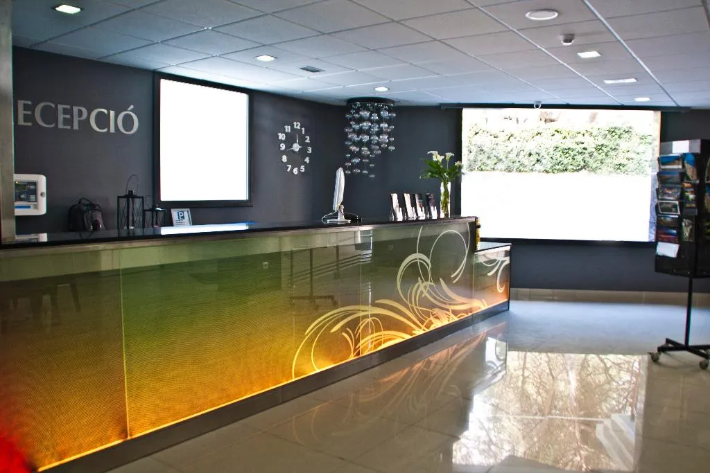 Lobby, Summer, Costa Brava