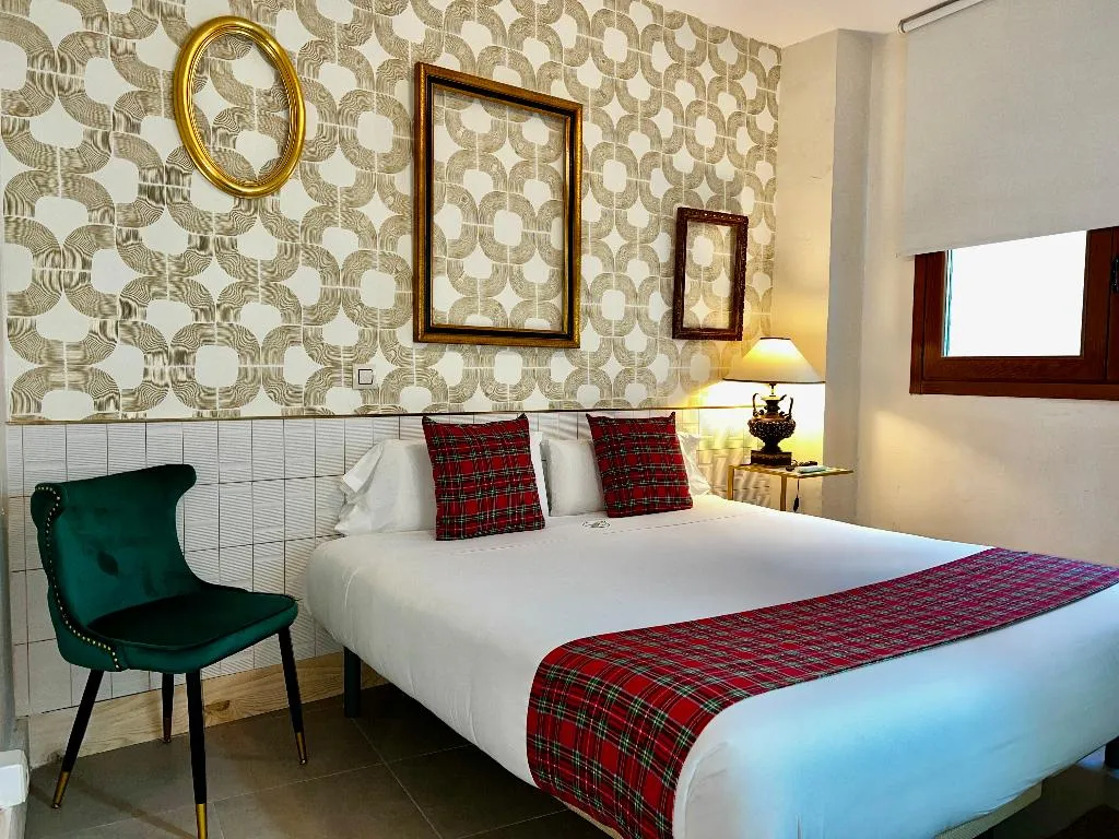 DOUBLE KING SIZE BED Room, Santa Rita Rita B&boutique, Madrid