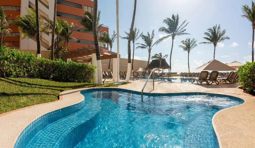 Pool, GR Solaris Cancun All Inclusive, Cancun Area