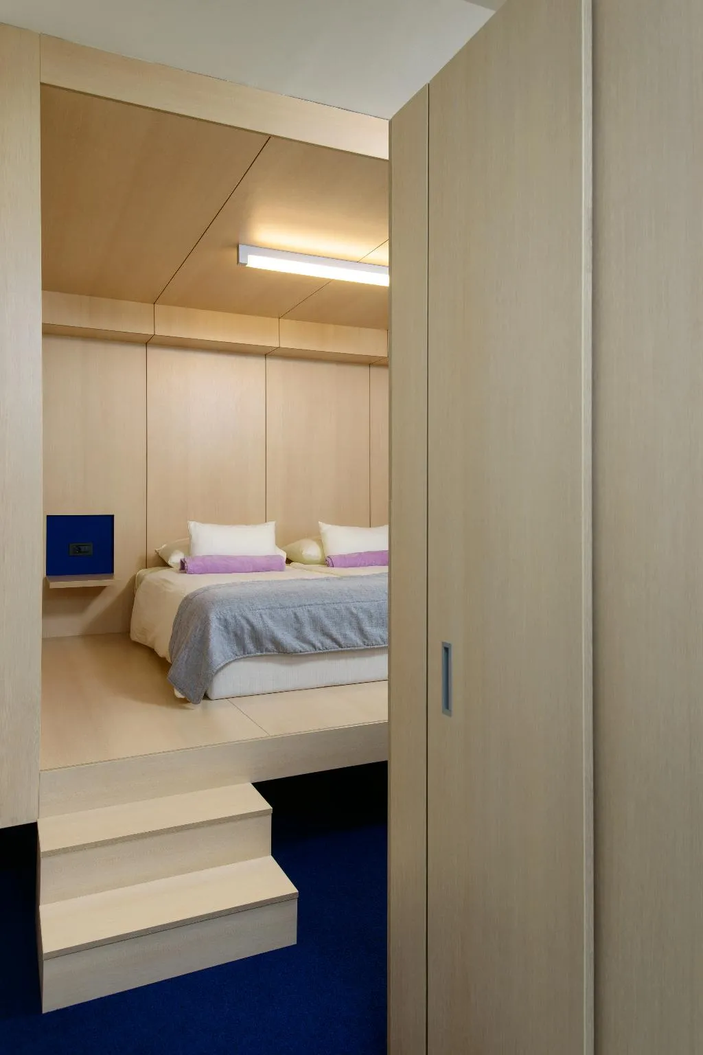 DOUBLE STANDARD Room, Split, Split