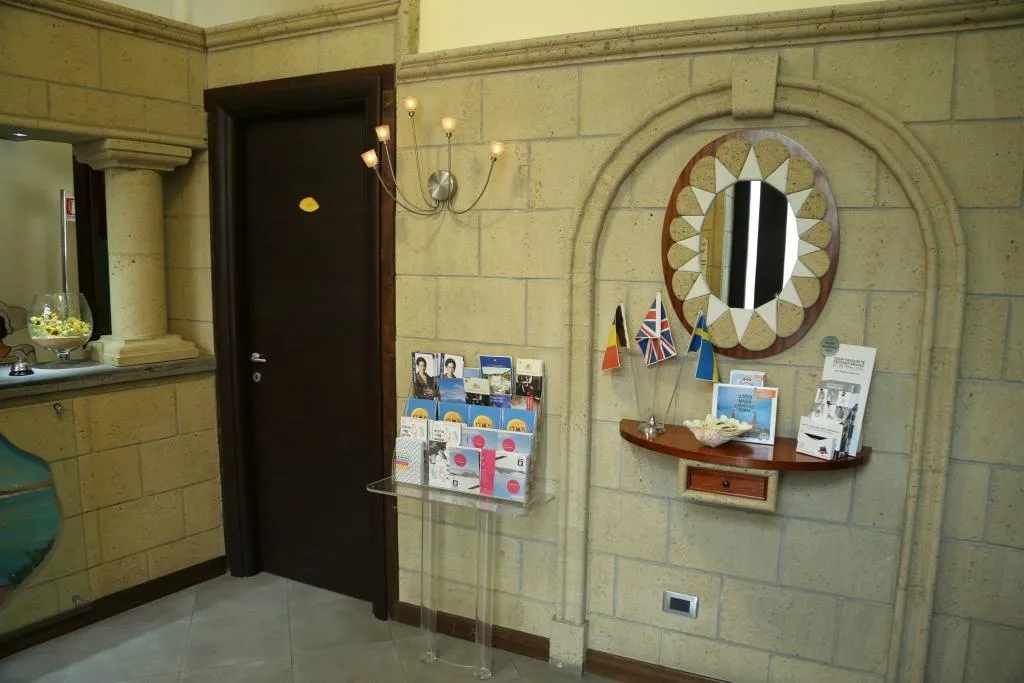 Lobby, Hotel Nettuno, Naples