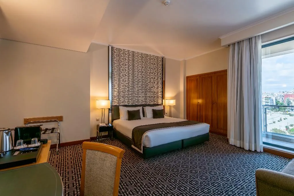 JUNIOR SUITE WITH VIEWS Room, Mundial, Lisbon