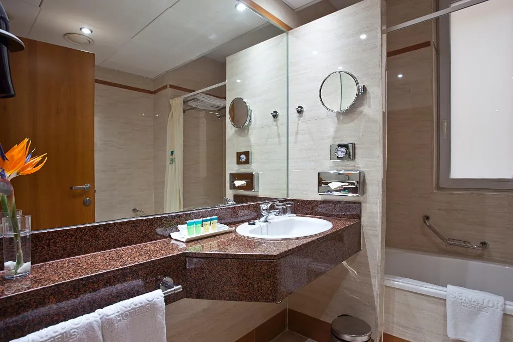 DOUBLE STANDARD Room, Ilunion Les Corts Spa, Barcelona
