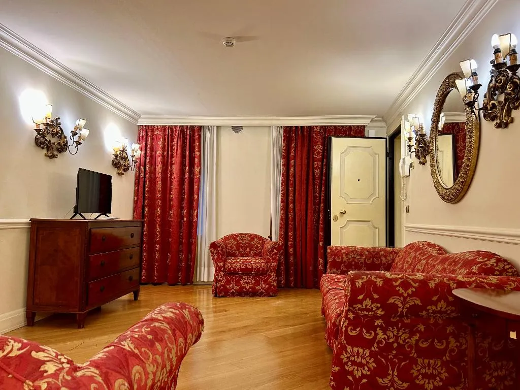 APARTMENT CAPACITY 5 Room, Torre dell’Orologio Signature Residence, Venice