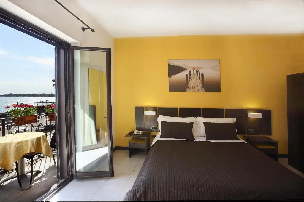 Room, San Giovanni, Taormina