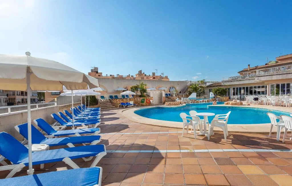 Pool, Kilimanjaro, Majorca