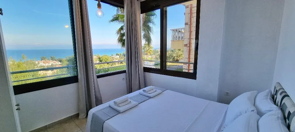 APARTMENT OCEAN VIEW TWO BEDROOMS Room, Bungalow White Apartments and Suits, Halkidiki