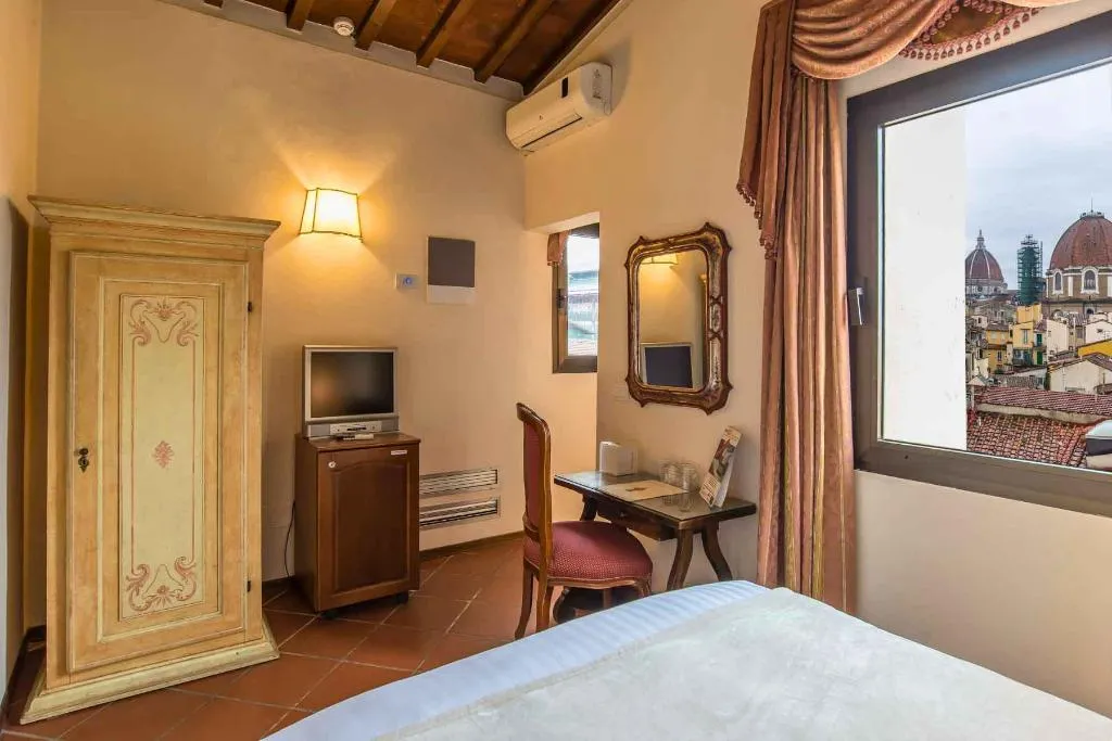 SINGLE DELUXE Room, Atlantic Palace, Florence