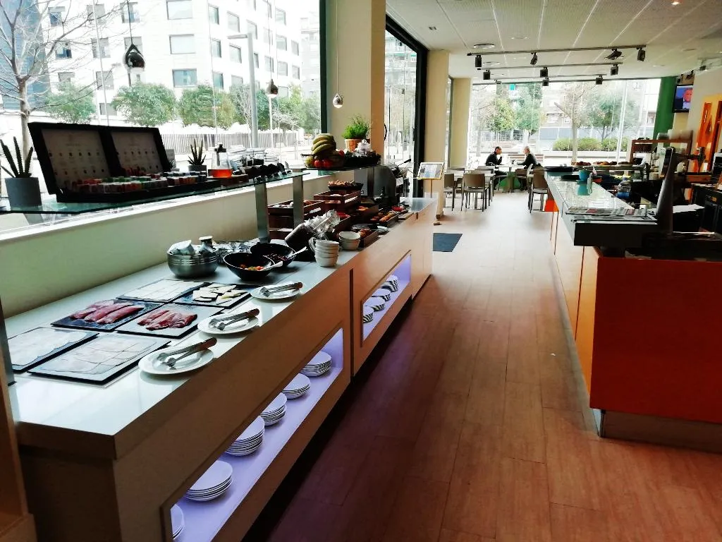 Restaurant, Aura Park Fira Barcelona, Barcelona