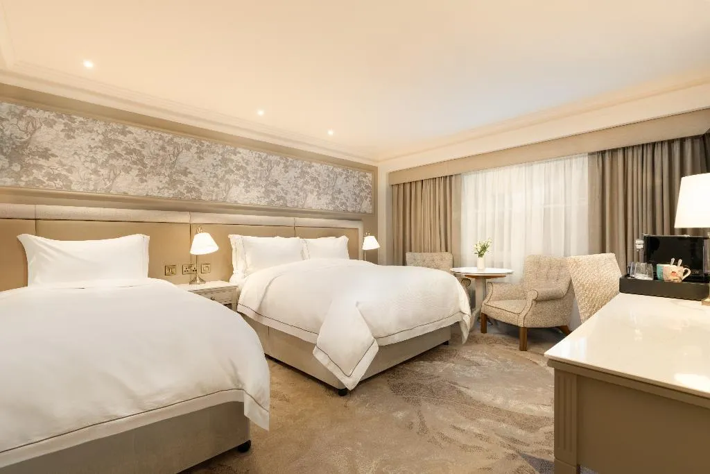 Room, Brooks, Dublin