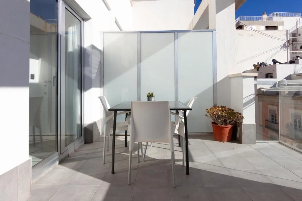 APARTMENT SUPERIOR WITH TERRACE Room, La Milagrosa, Costa Blanca