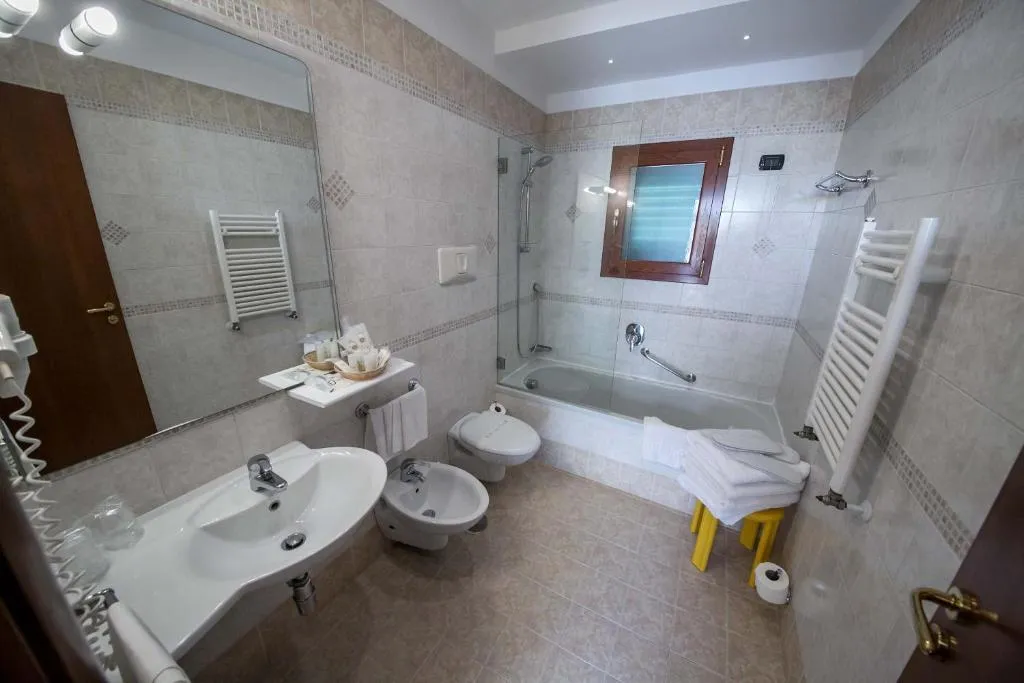 SUITE TWO BEDROOMS ONE BATHROOM Room, Montespina Park Hotel, Naples