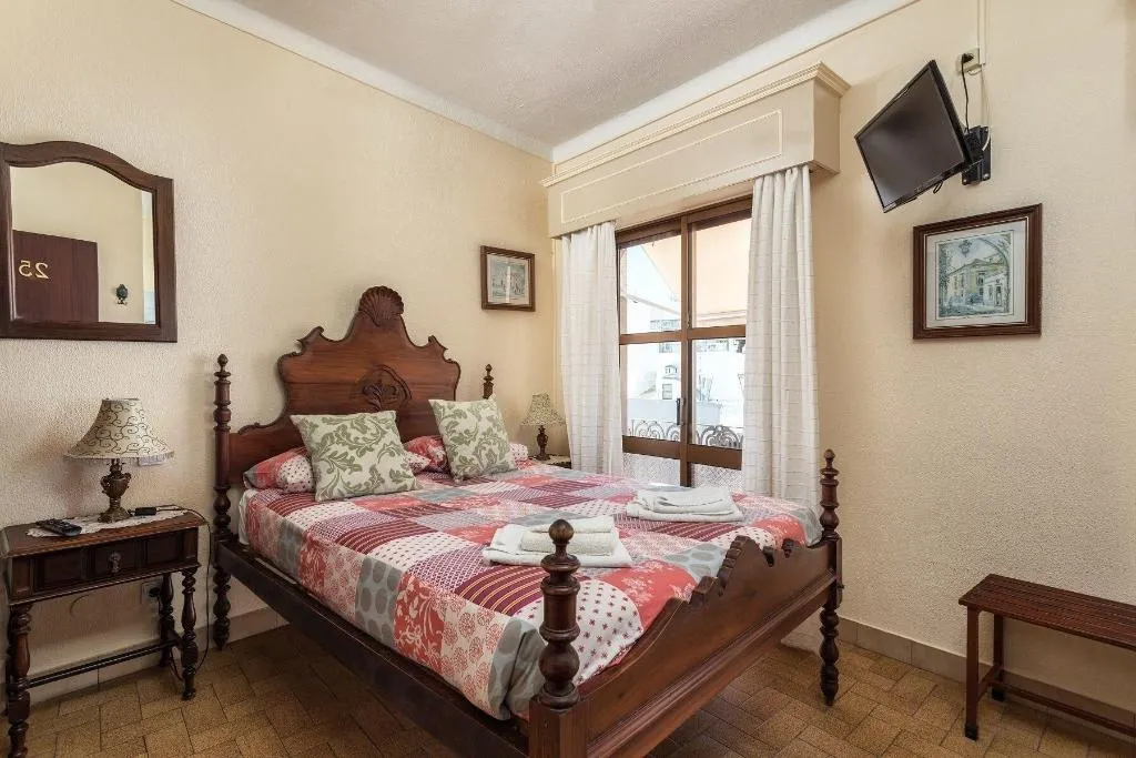 Room, Pension Bicuar, Algarve