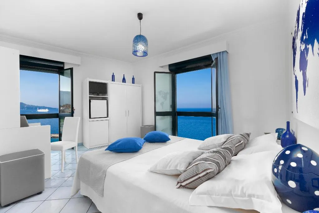 Room, Panorama Palace, Naples