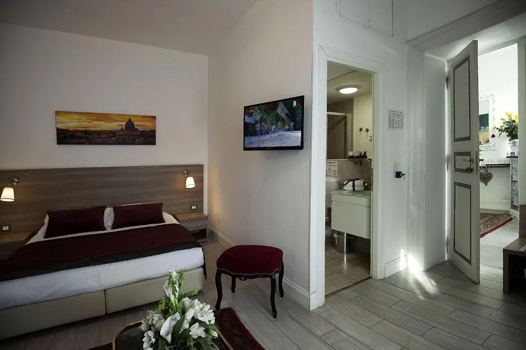 Room, Roman Holidays Cuore Dell Impero, Naples
