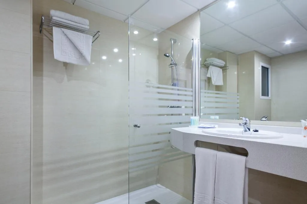 DOUBLE SINGLE USE STANDARD Room, Best Oasis Park, Costa Dorada