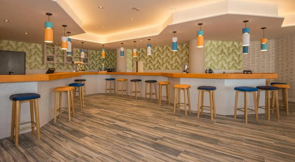 Bar, HOVIMA La Pinta Beachfront Family Hotel, Tenerife