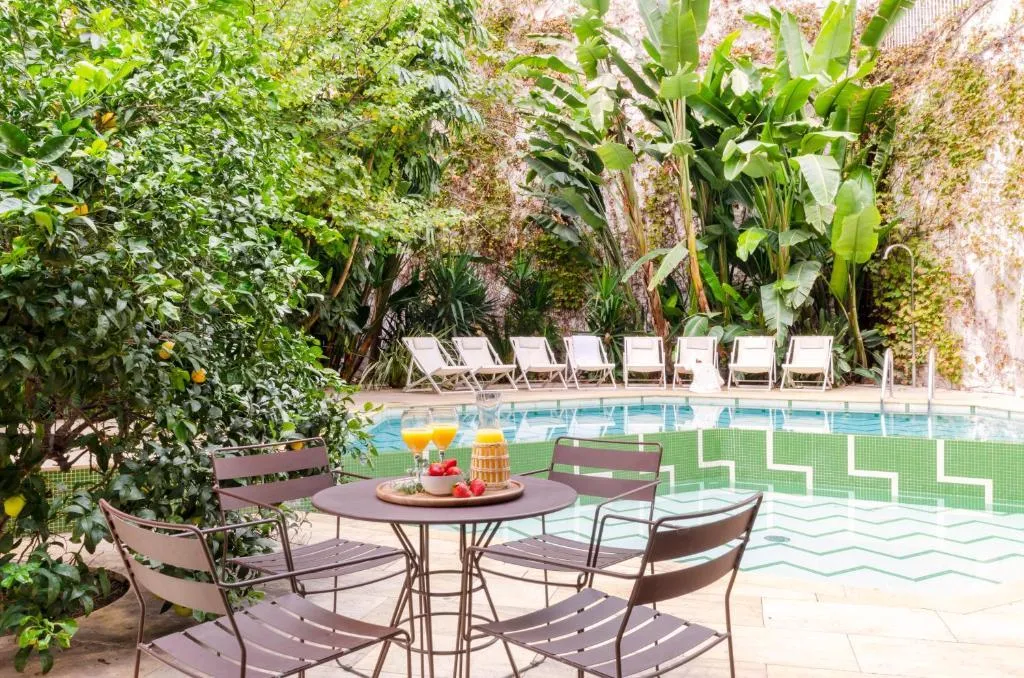 Pool, Aspasios Garden Apartments, Barcelona