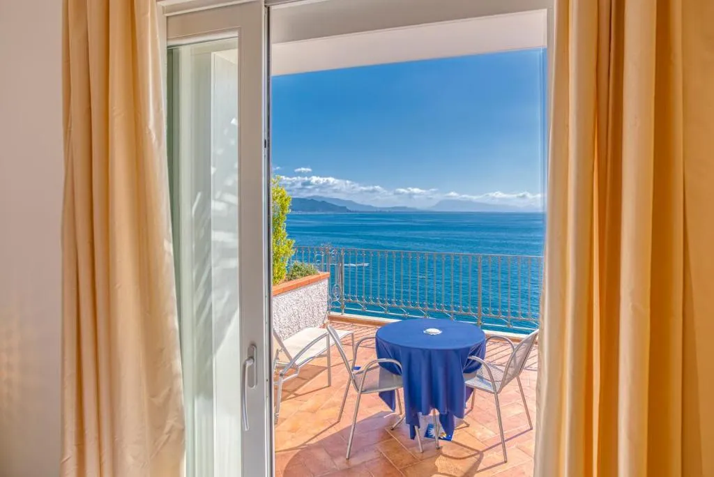 DOUBLE DELUXE Room, Hotel Cetus, Naples
