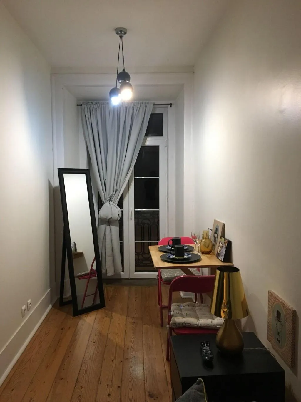 Room, Happy @ Chiado, Lisbon