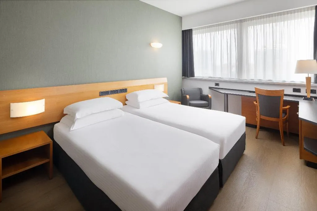 TWIN STANDARD Room, Crowne Plaza Milan Linate, Milan