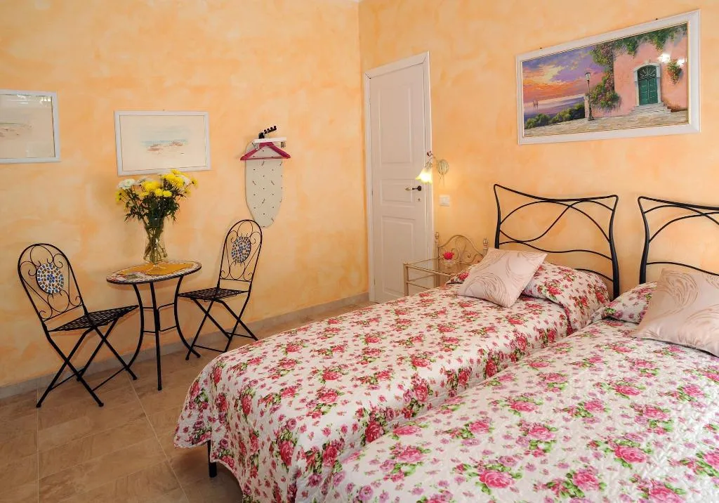 Room, B&B I Gerani, Alghero