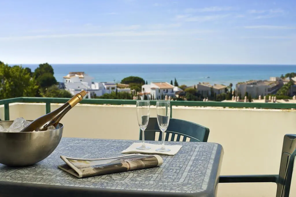 APARTMENT POOL VIEW ONE BEDROOM Room, Huma By Umbral, Algarve