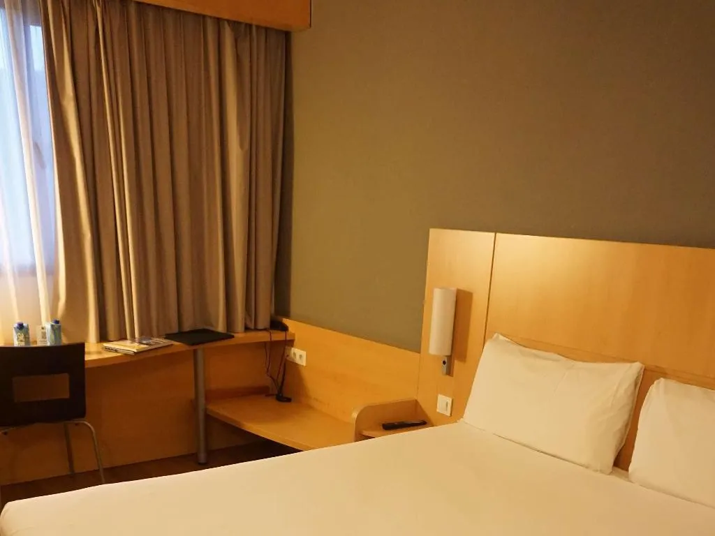DOUBLE STANDARD Room, ibis Girona Costa Brava, Costa Brava