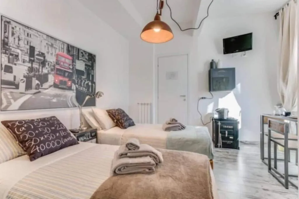 Room, Letto E Latte, Naples