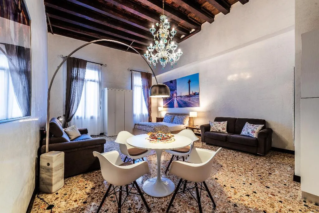 STUDIO GARDEN VIEW Room, Ca' Sant'Angelo Apartments, Venice