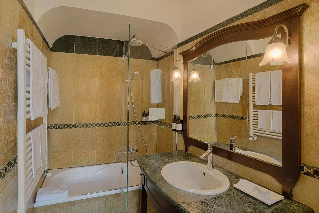 DOUBLE PREMIUM Room, NH Venezia Santa Lucia, Venice