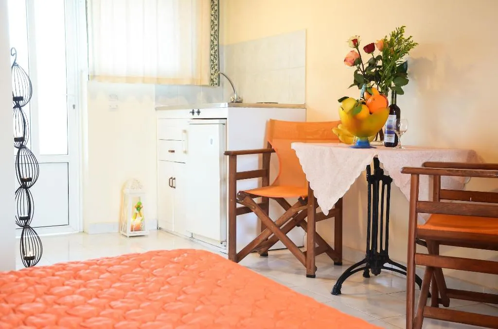 Room, Artemis Room, Zante