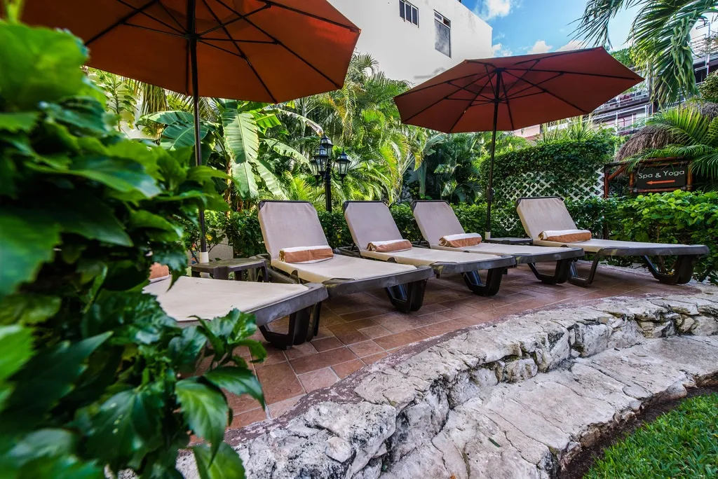 Terrace, Aventura Mexicana, Playa Del Carmen