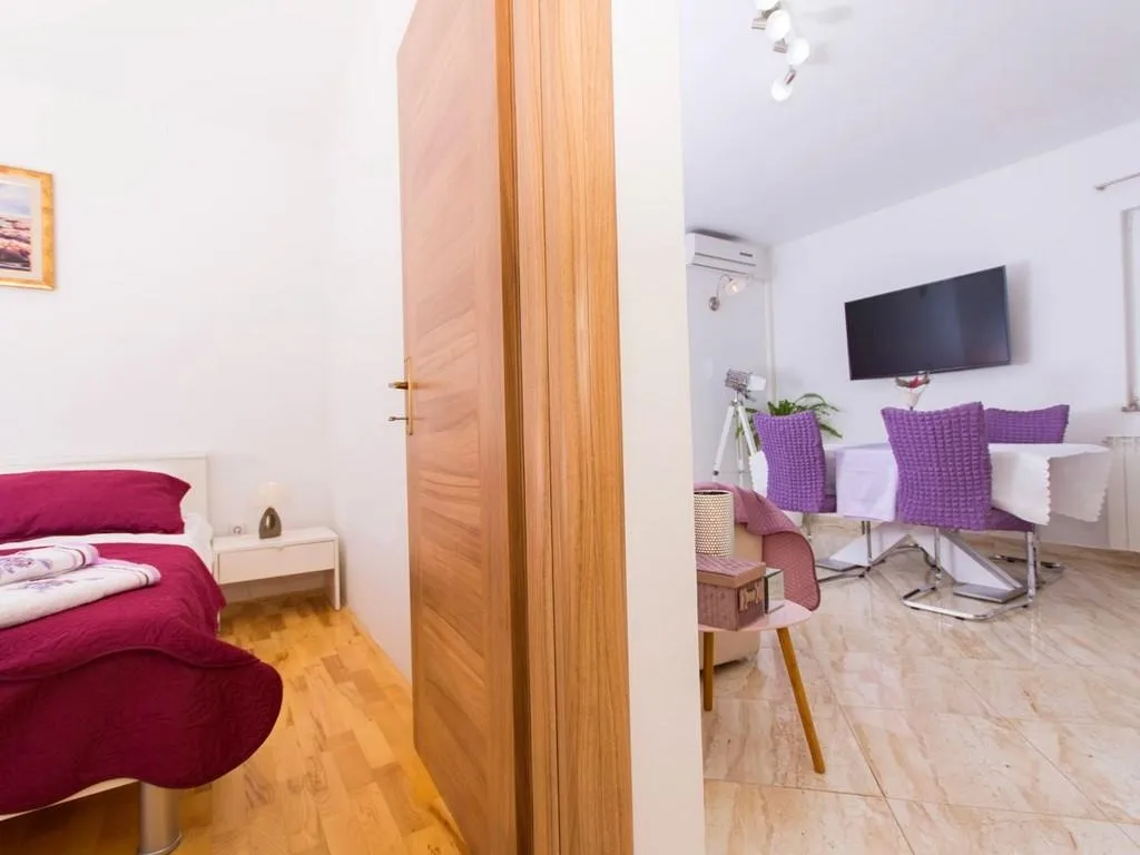 APARTMENT CAPACITY 2 Room, Apartments Predrag, Split