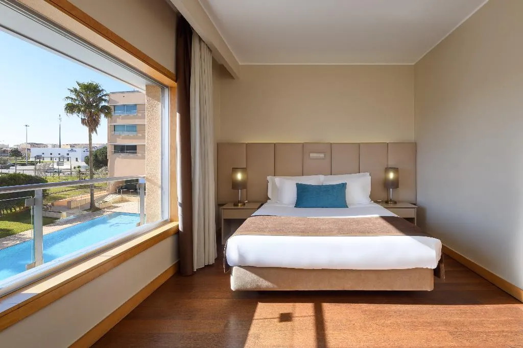 DOUBLE POOL VIEW Room, Tryp Porto Expo Hotel, Porto