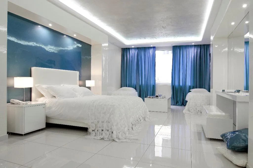 SUITE WITH JACUZZI Room, Athens Status Suites, Athens
