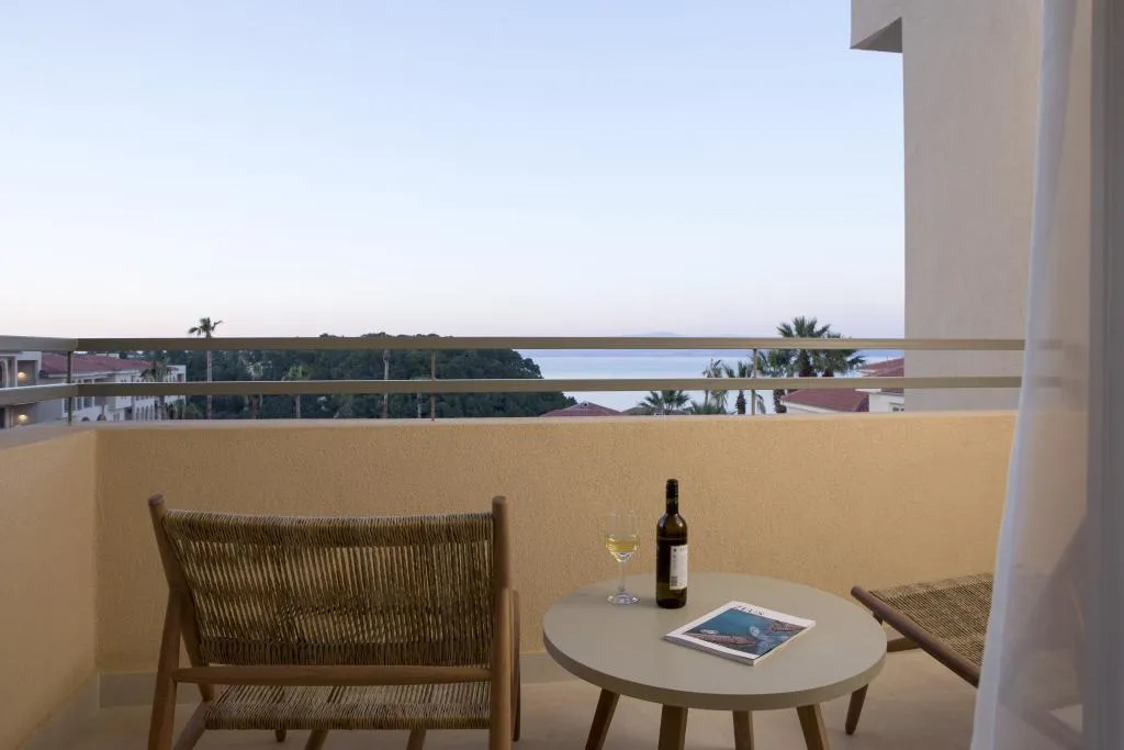 DOUBLE DELUXE SEA VIEW Room, MERAVIA Leonardo Limited Edition, Halkidiki