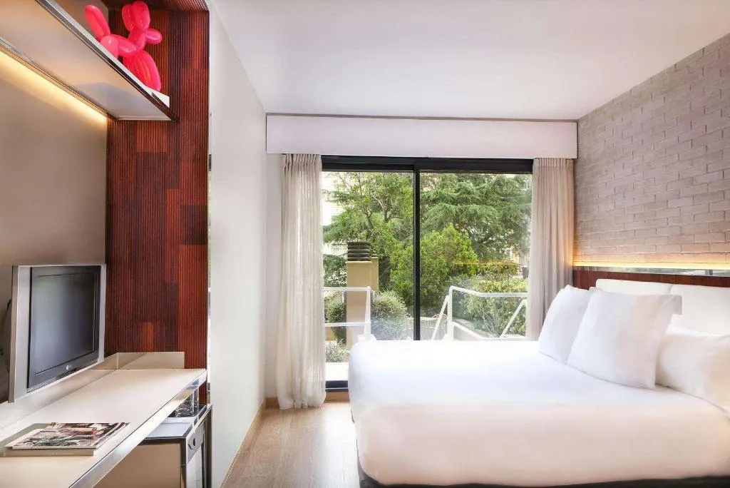 Room, Balmes, Barcelona