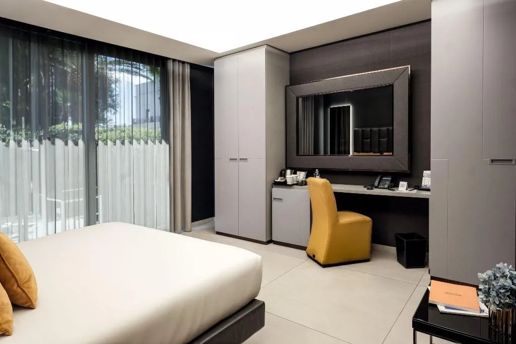 Room, Resort Tre Fontane, Naples