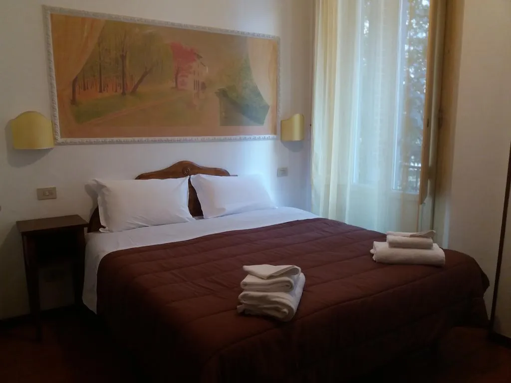 Double or Twin STANDARD Room, Airone, Florence