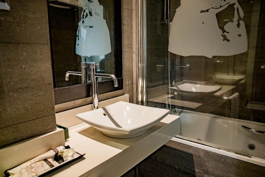 Room, Hotel Meninas, Madrid