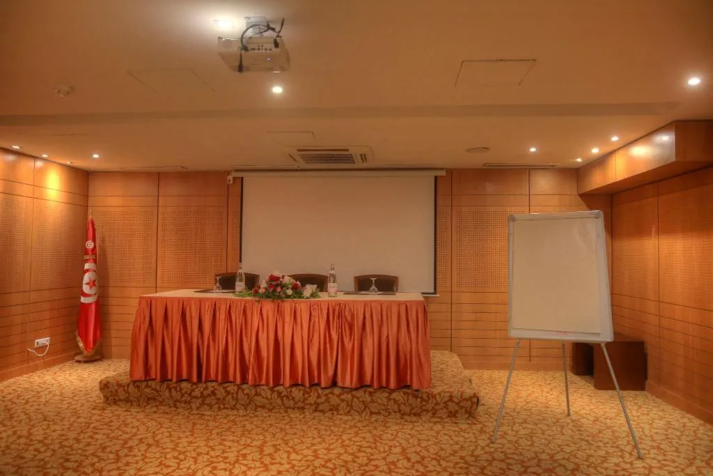 Conferences, Lac Leman, Tunisia