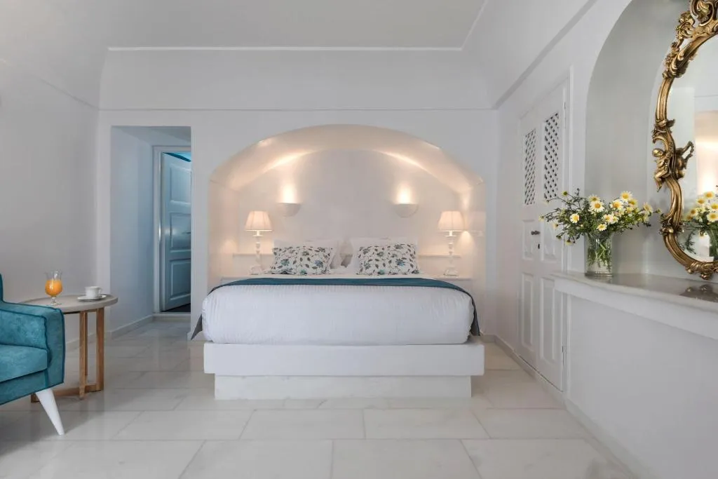 JUNIOR SUITE QUEEN SIZE BED Room, Anteliz Hotel And Suites, Santorini